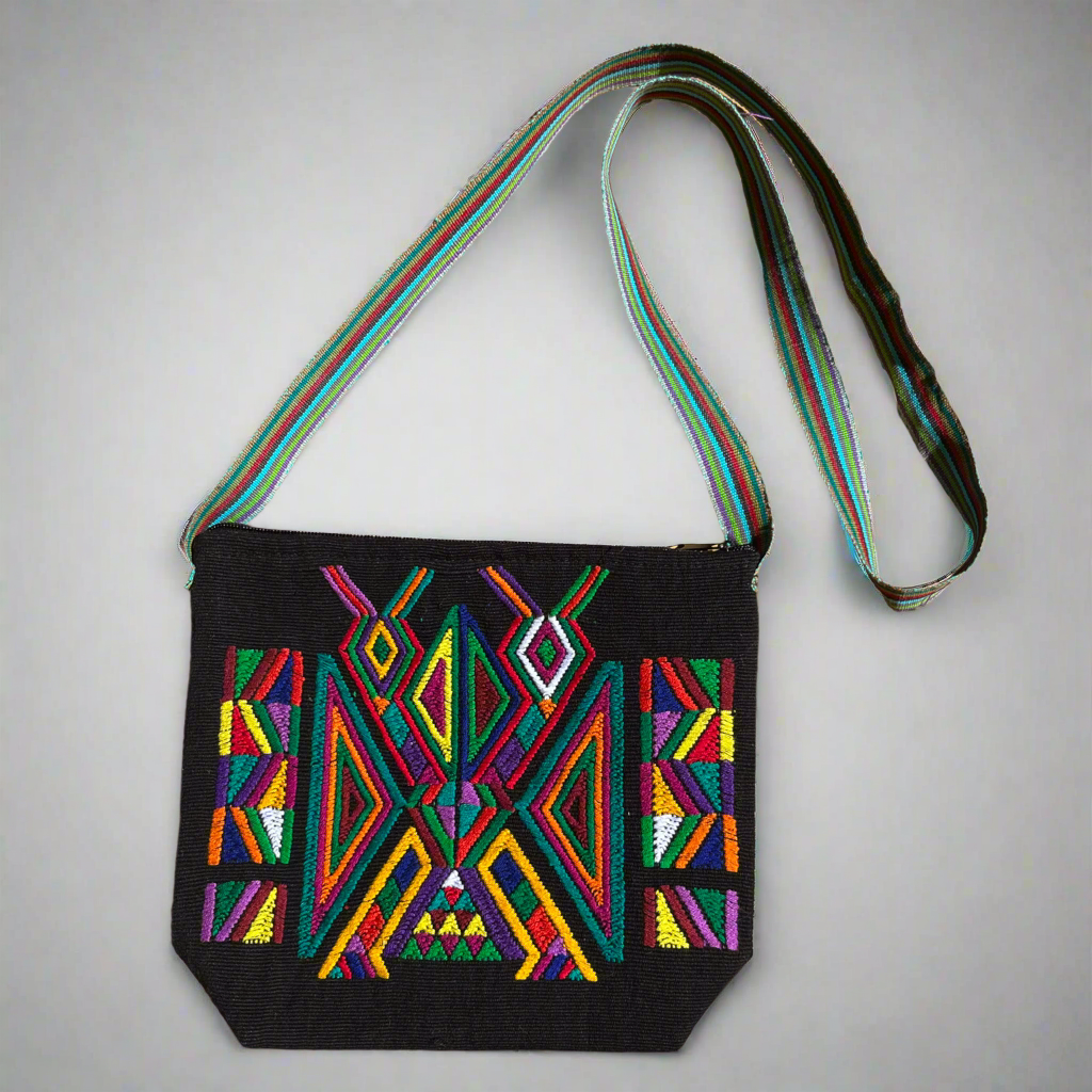 Handwoven Ixkot Shoulder Bag – Traditional Maya Textile from Quiché