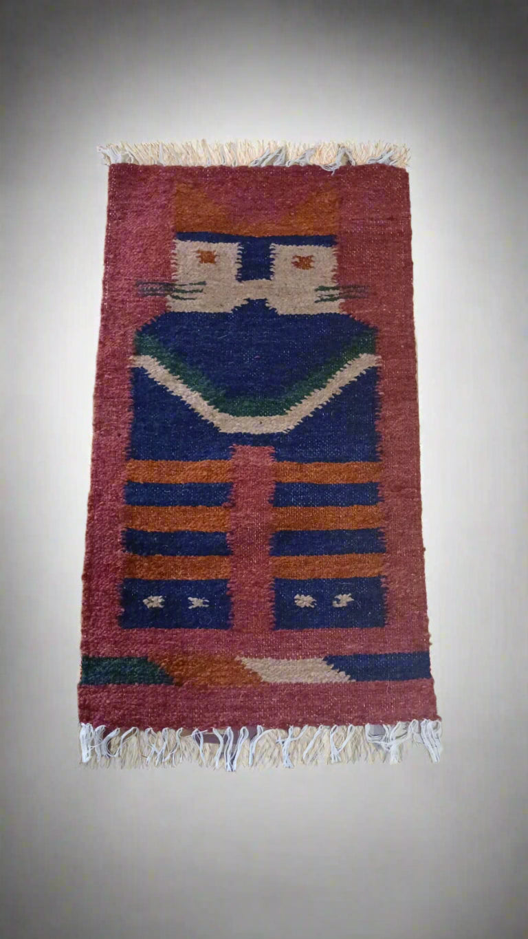Small handwoven Mayan rug – Geometric Heritage Design