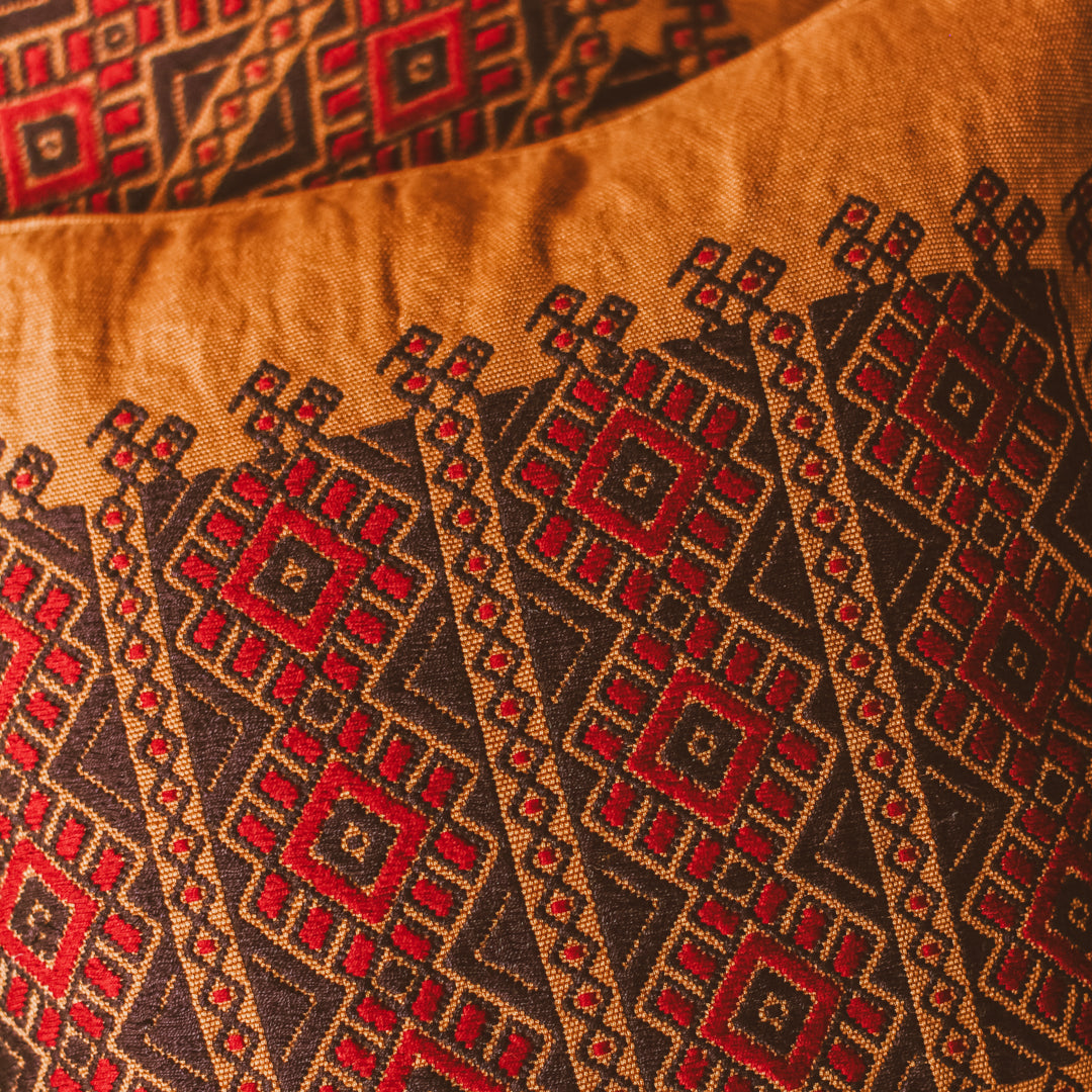 Cojín – Flores y Pájaros Mayas