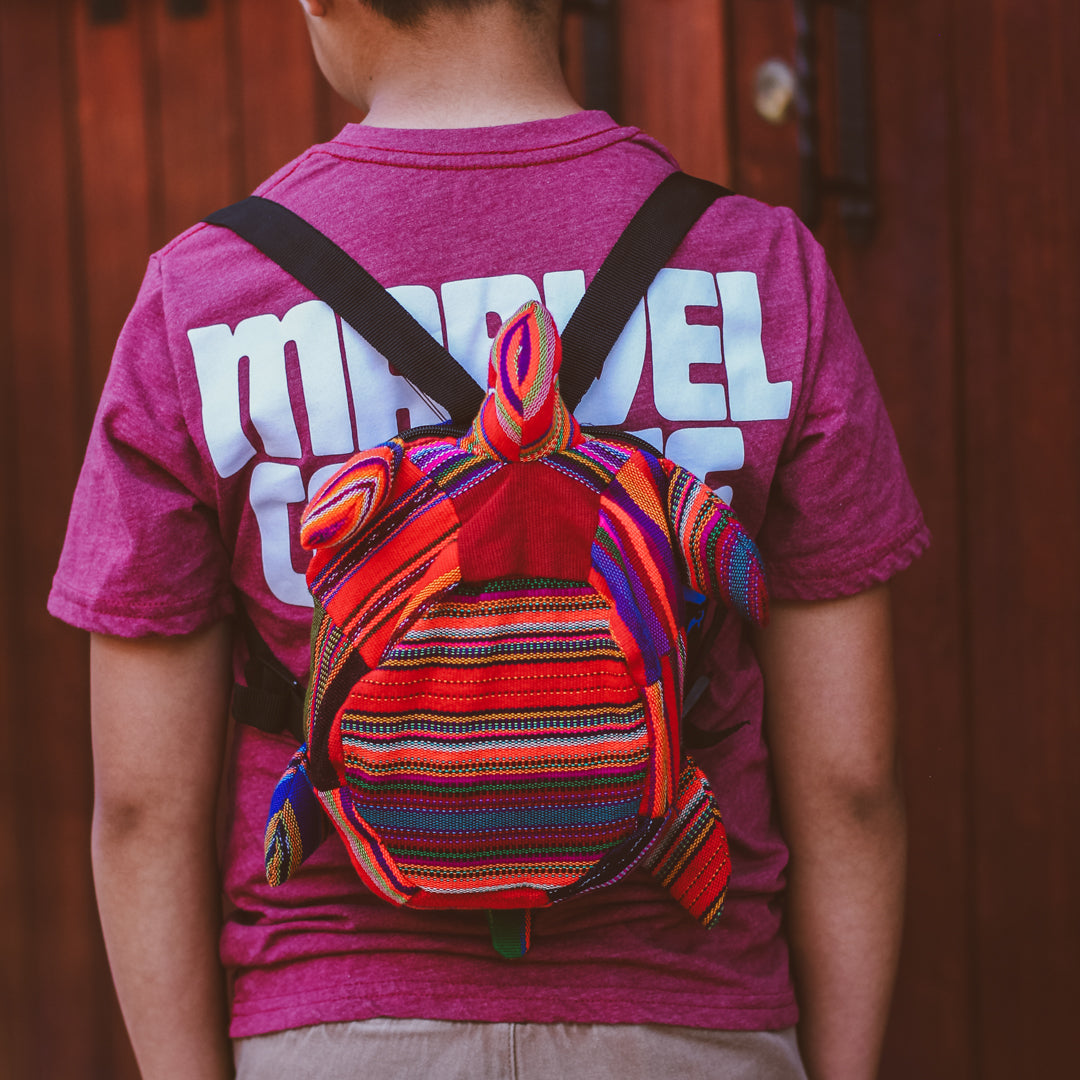 Mochila animal - tejida a mano