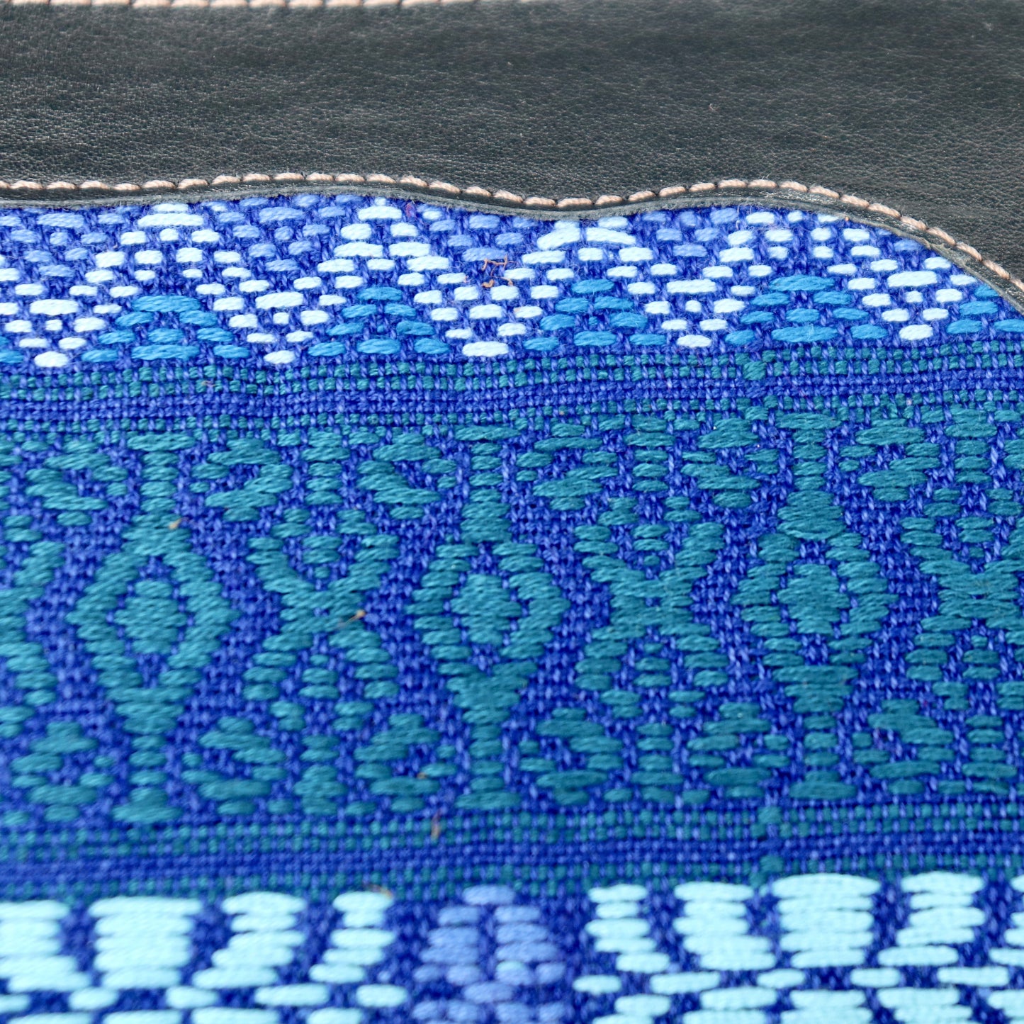 Cartera de cuero - Huipil con dos bolsillos