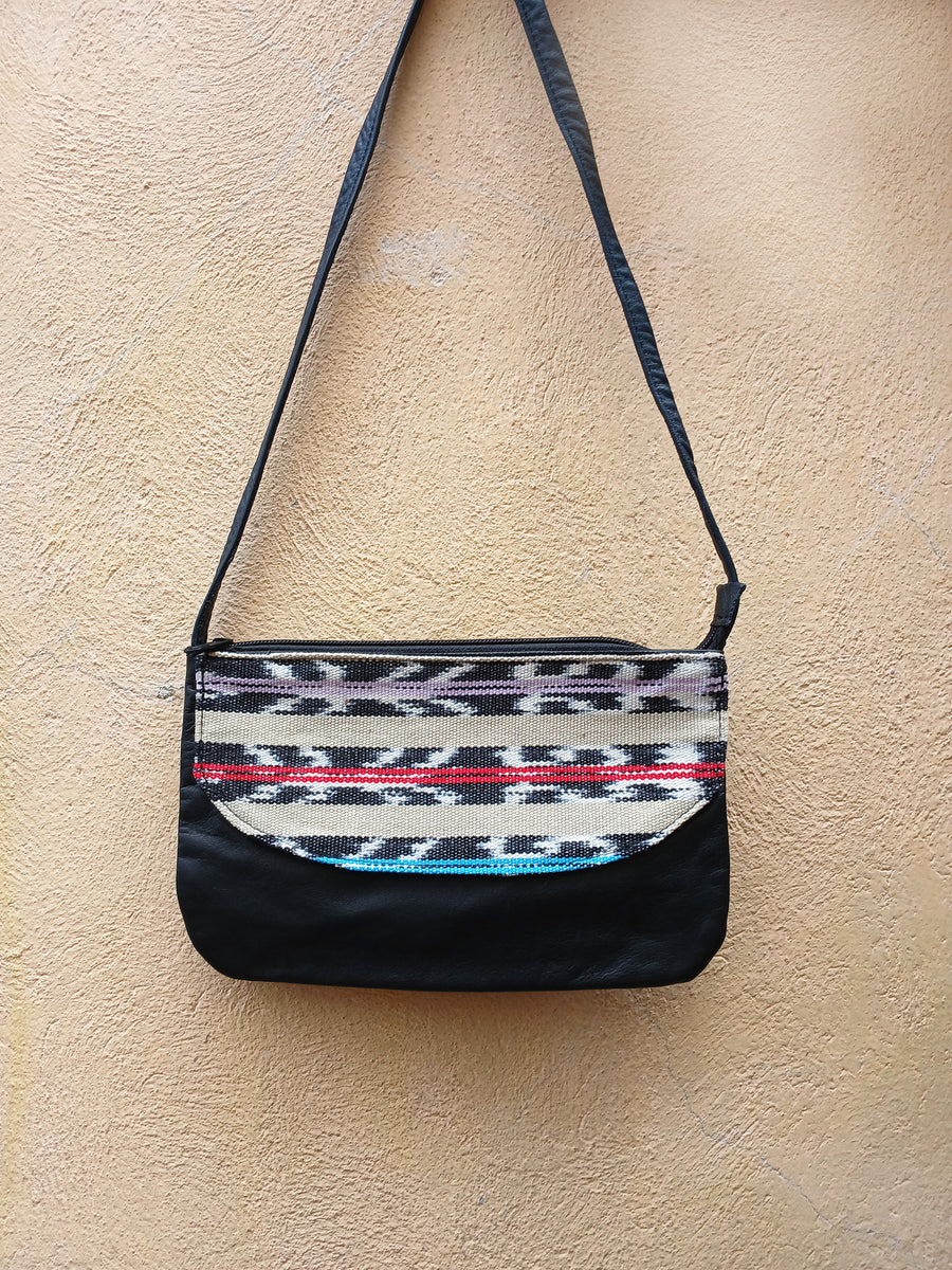 Handwoven Huipil & Leather Shoulder Bag – A Fusion of Heritage & Modern Elegance